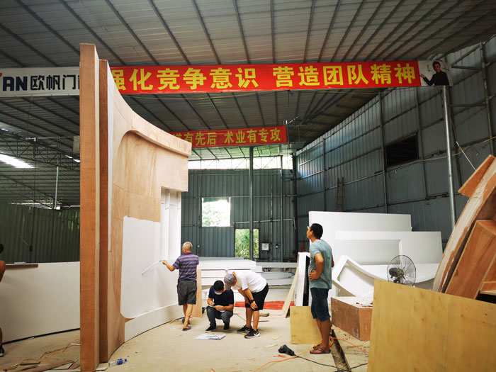 南寧展覽工廠(chǎng)的日常：用雙手創(chuàng)造奇跡